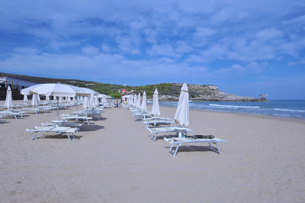 Valtur Baia Del Gusmay Beach Resort Peschici Exterior photo